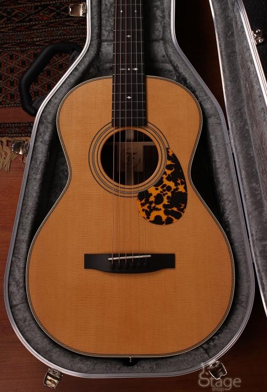 Furch OOM33-SR acoustic guitar 48mm nut 57mm strings spacing | Stageshop