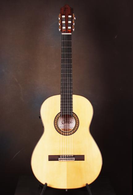 Camps FL-11-S Tune flamenco guitar with Fishman pickup | Stageshop